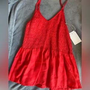 Red top size M